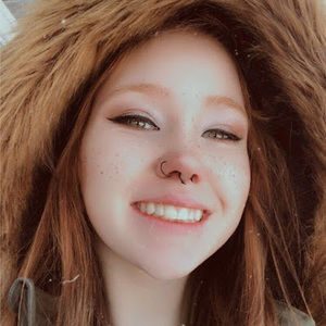 Meet your Posher, Carley